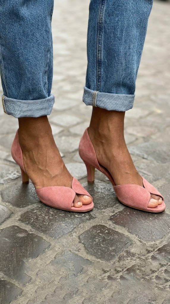 Tacones kitten peep toe d'Orsay de ante rosa
