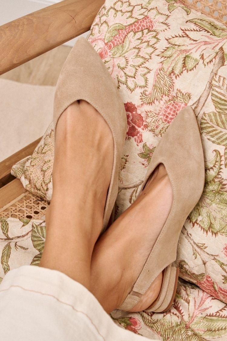Bailarinas slingback de ante Beige en punta