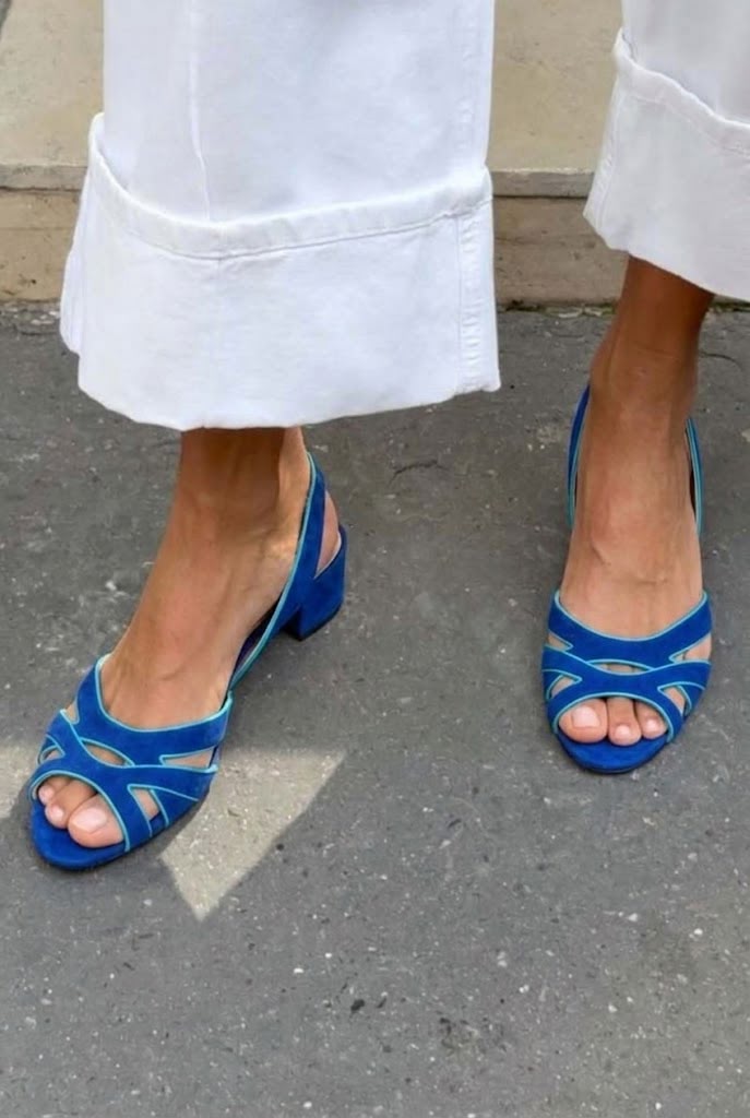 Sandalias cut-out peep toe bajas entrelazadas