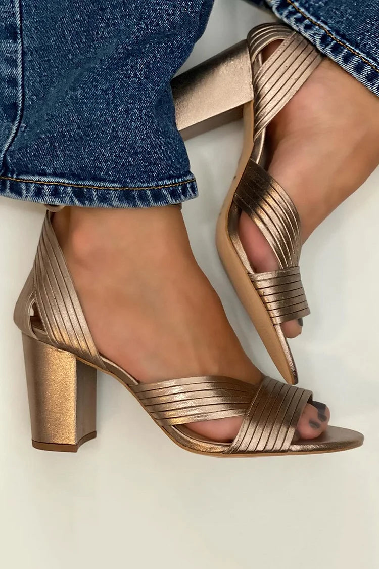 Sandalias oro con tira al tobillo