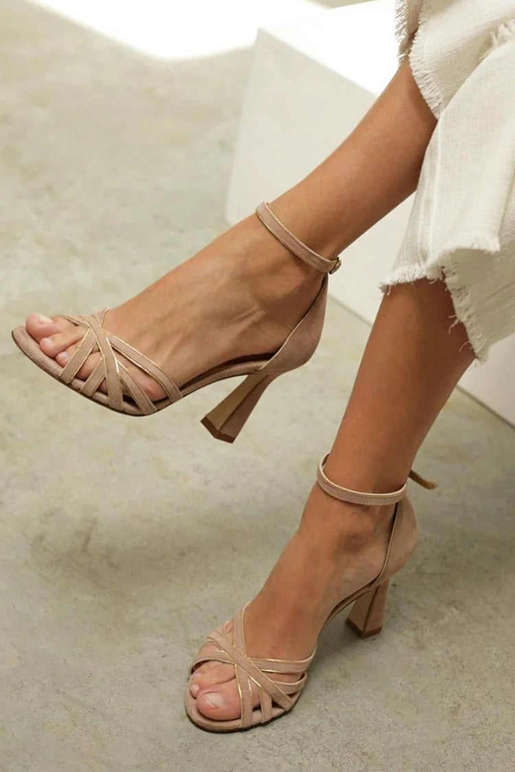 Tacones de aguja peep toe patchwork marrón con tira al tobillo y hebilla
