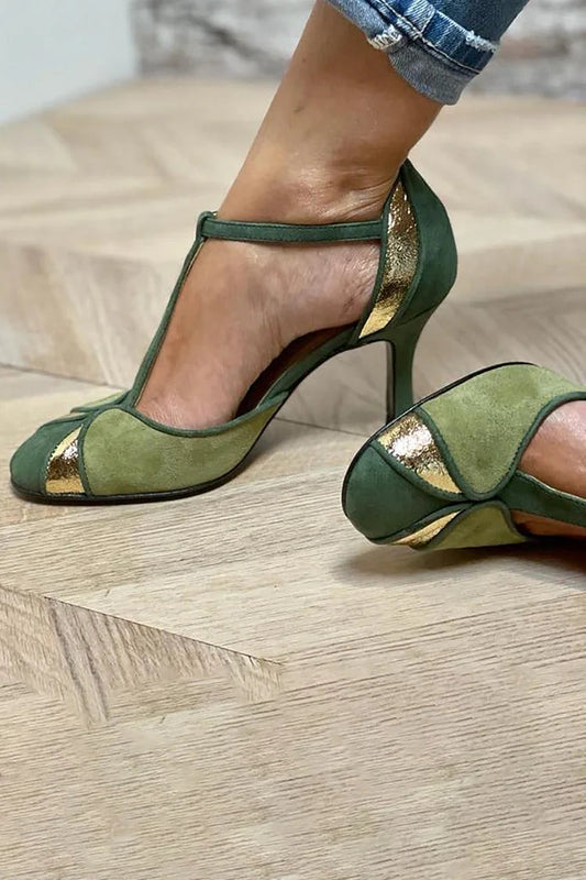Tacones de aguja patchwork de punta cerrada con hebilla y tira en T