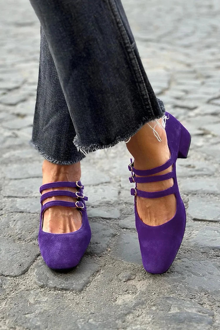 Tacones anchos morado de punta cuadrada con hebilla