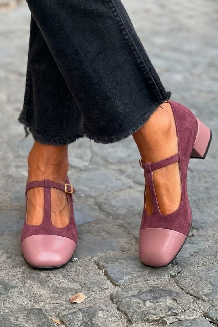 Tacones anchos color block morado de punta redonda con hebilla y tira en T