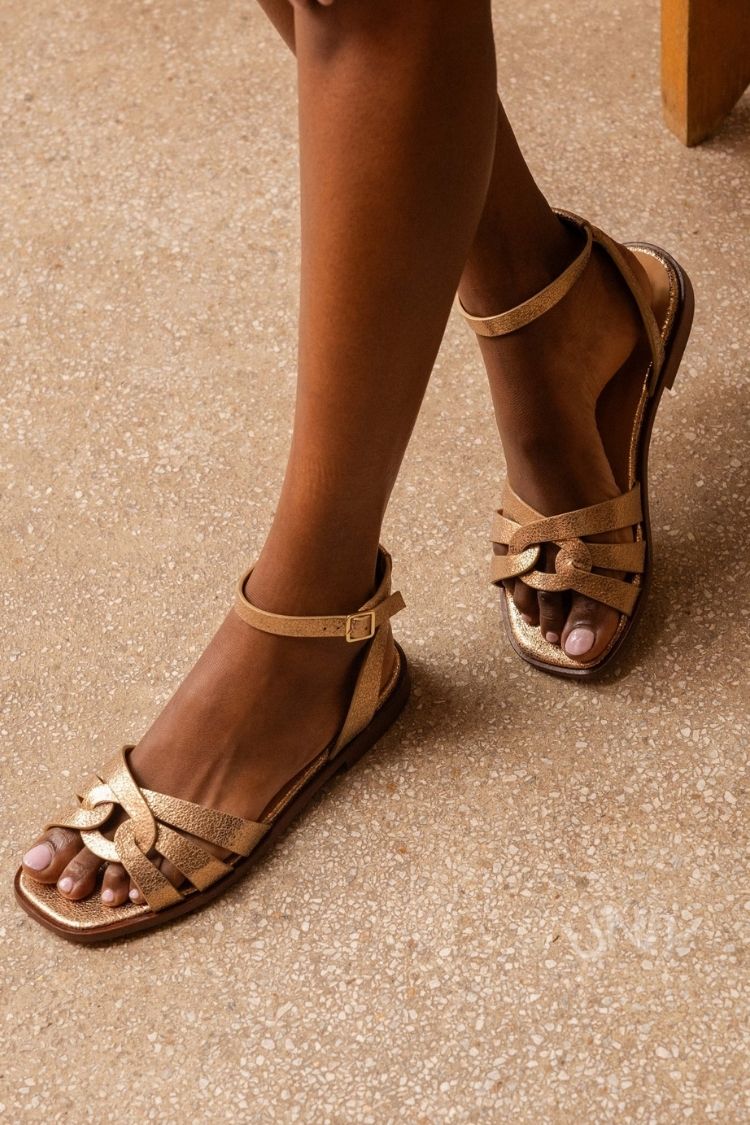 Sandalias casual bajas de color liso con hebilla al tobillo y tiras [Pre-venta]