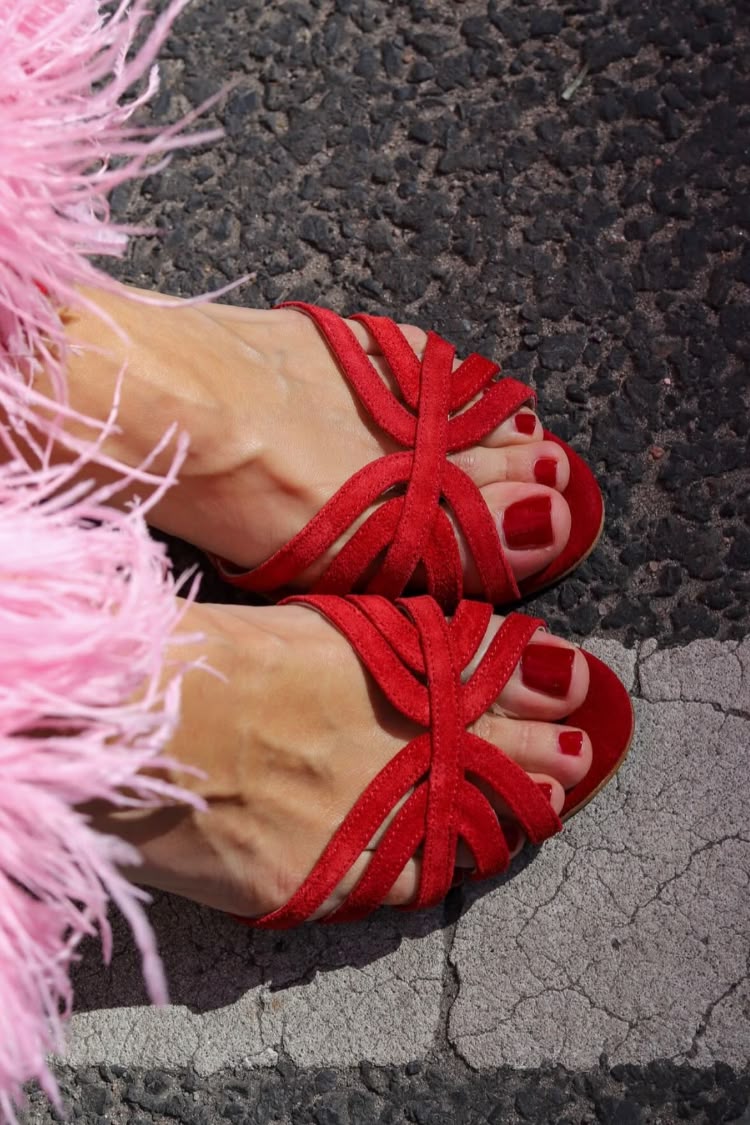 Sandalias de ante Rojo en punta abierta con tiras cruzadas
