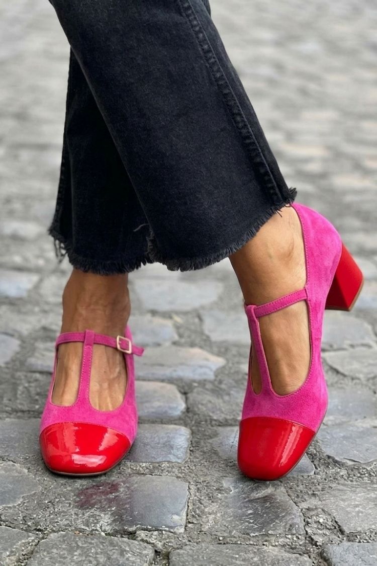 Tacones anchos color block morado de punta redonda con hebilla y tira en T