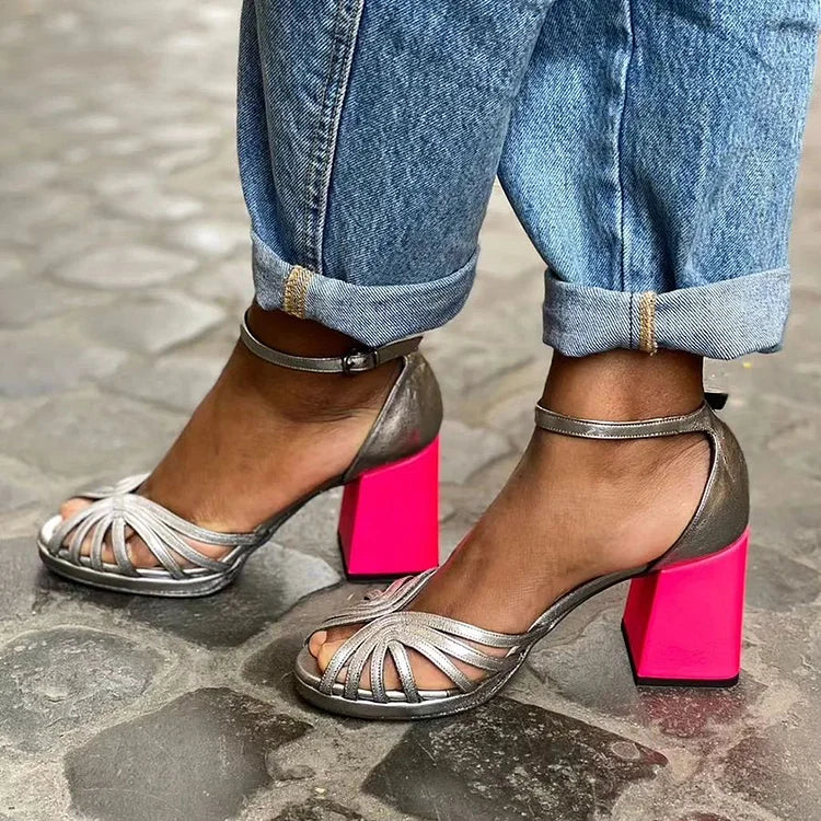 Tacones anchos peep toe color block brillantes elegantes con tira al tobillo y hebilla