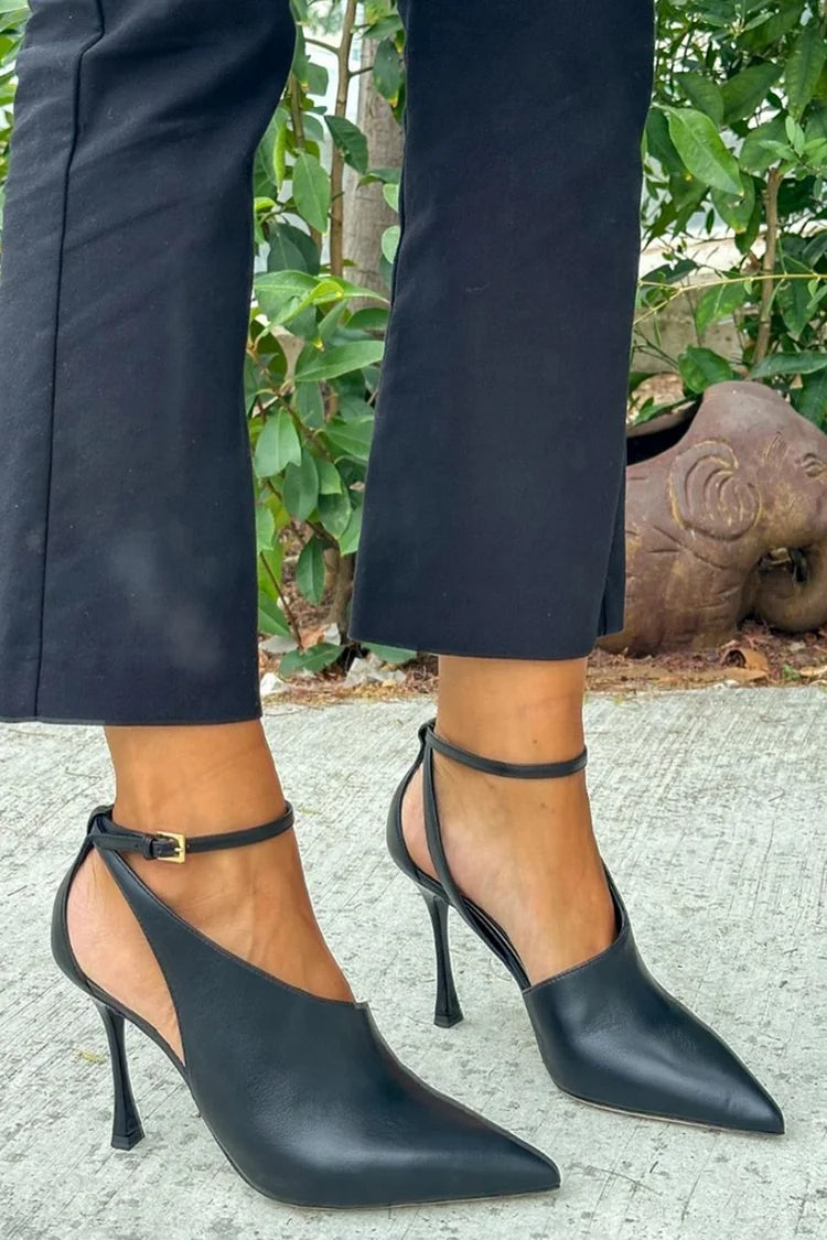 Tacones de aguja cut-out Negro en punta con tira al tobillo y hebilla