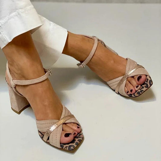 Tacones anchos peep toe estampado de leopardo patchwork Caqui