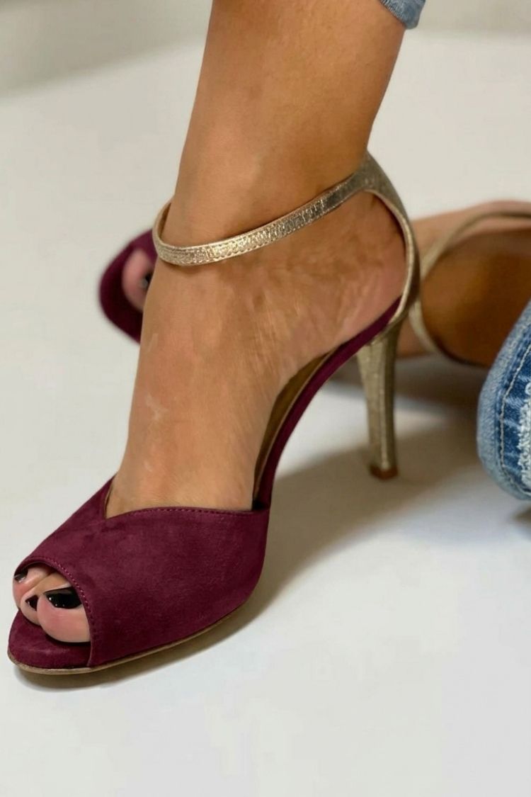 Tacones de aguja de punta abierta con glitter, tira al tobillo y hebilla