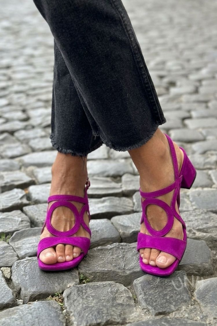 Sandalias de tacón slingback cut-out amarillo de punta cuadrada