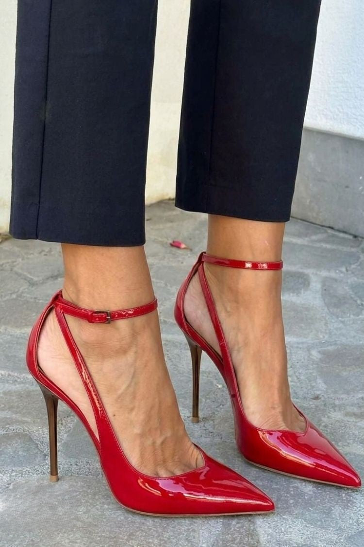 Tacones de aguja charol Negro con tira al tobillo