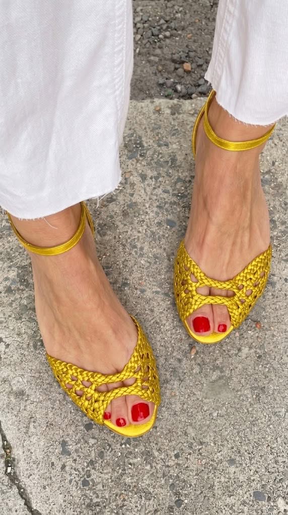 Sandalias cut-out trenzadas elegantes bajas de punta abierta con tira al tobillo