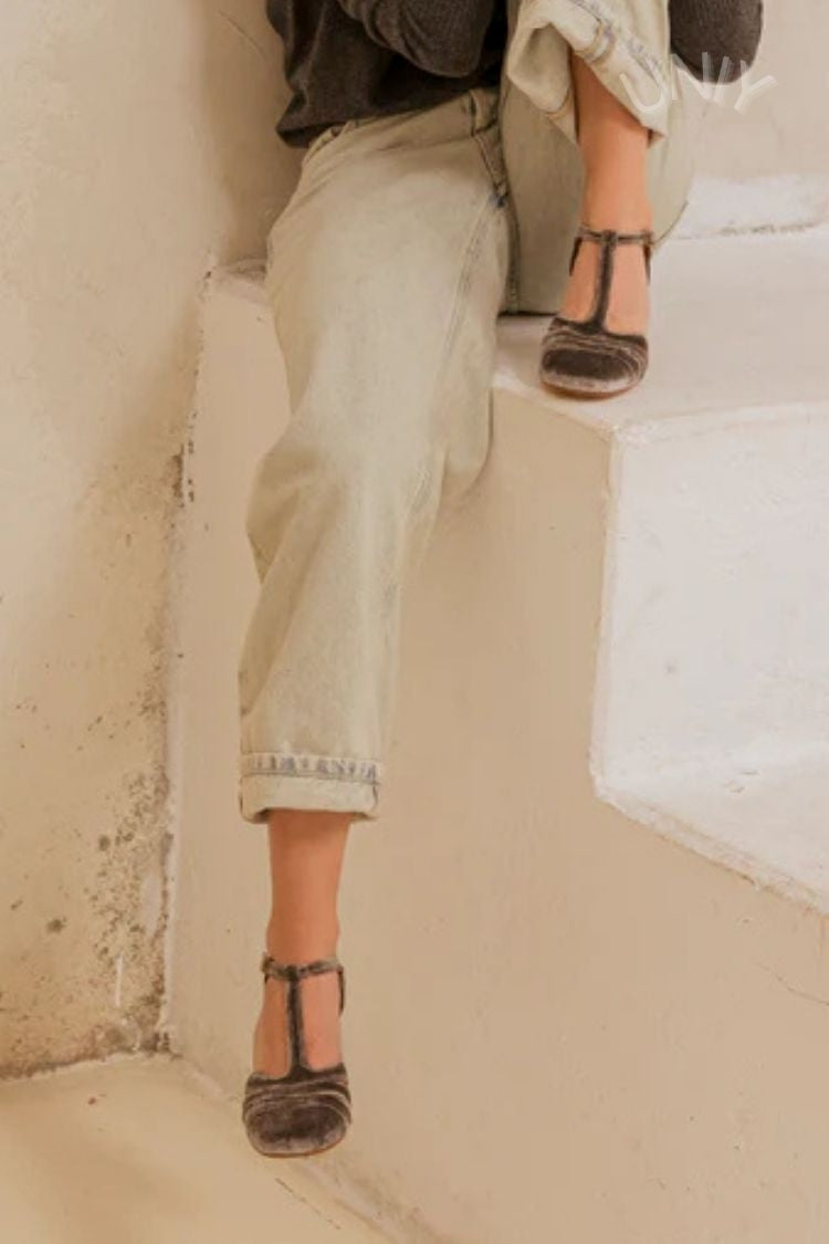 Tacones anchos cut-out de terciopelo con hebilla y tira en T