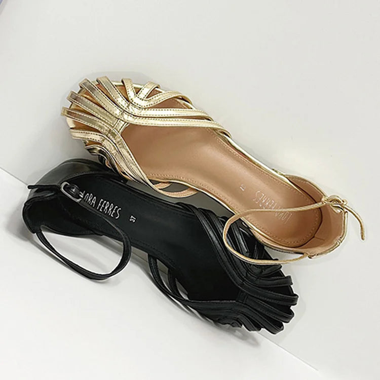 Sandalias chic de color liso con hebilla