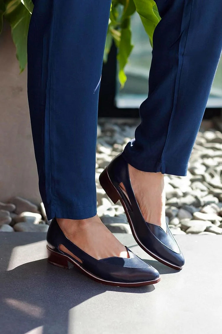 Bailarinas cut-out slip-on casual azul marino en punta