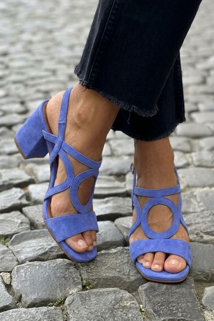 Sandalias de tacón slingback cut-out amarillo de punta cuadrada