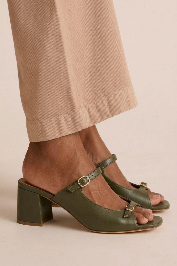 Tacones anchos slingback cut-out color block Oro