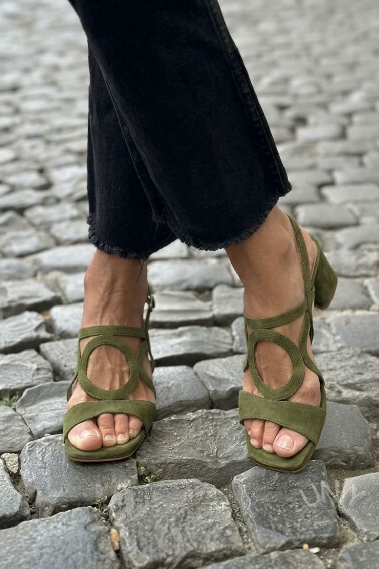 Sandalias de tacón slingback cut-out amarillo de punta cuadrada
