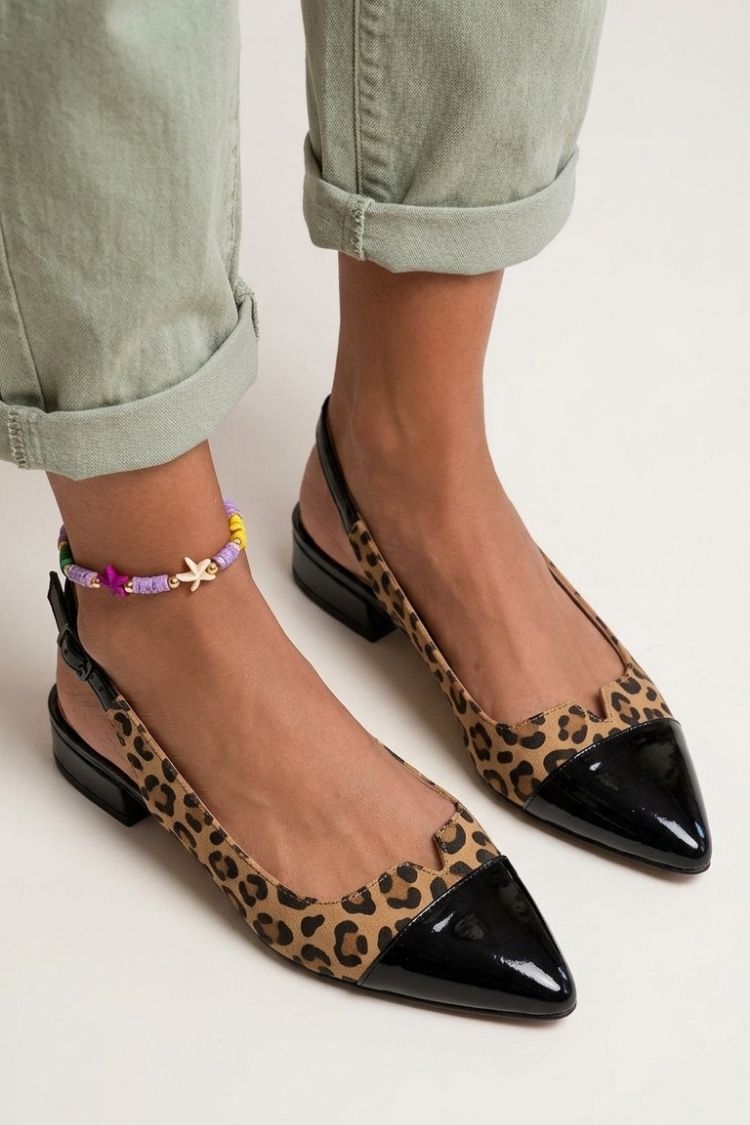 Bailarinas slingback cut-out color block en punta con hebilla