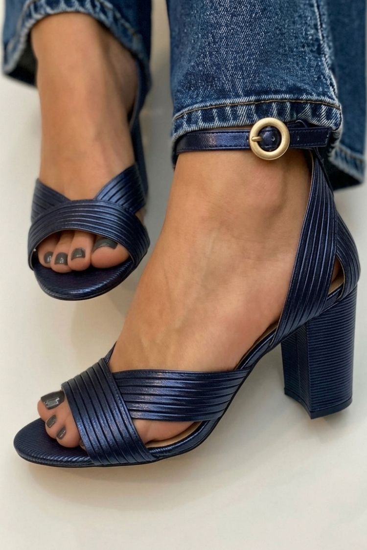 Sandalias oro con tira al tobillo