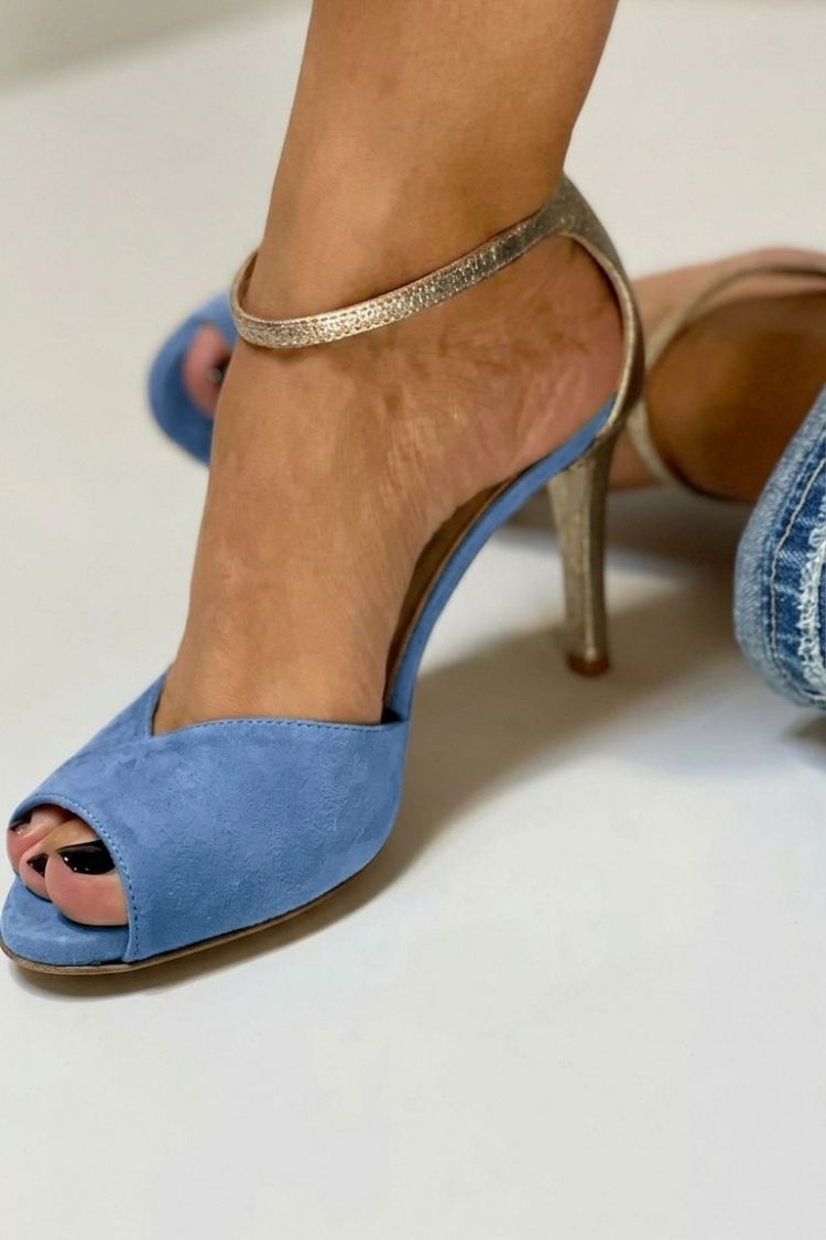 Tacones de aguja de punta abierta con glitter, tira al tobillo y hebilla