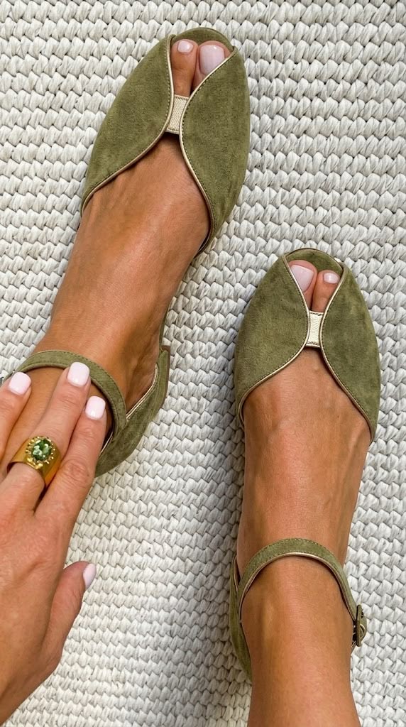 Bailarinas peep toe de ante chic azul con borde metalizado