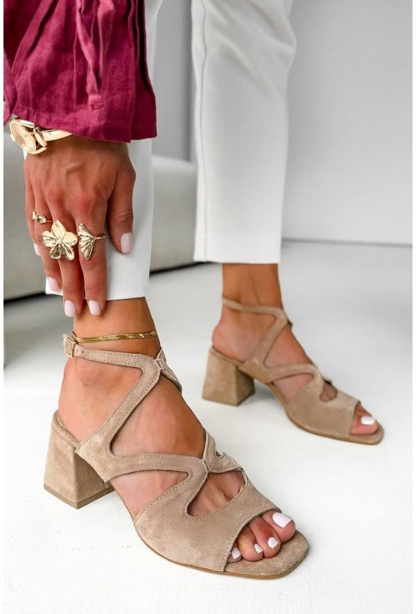 Tacones de bloque de ante Beige en punta cuadrada con tira al tobillo