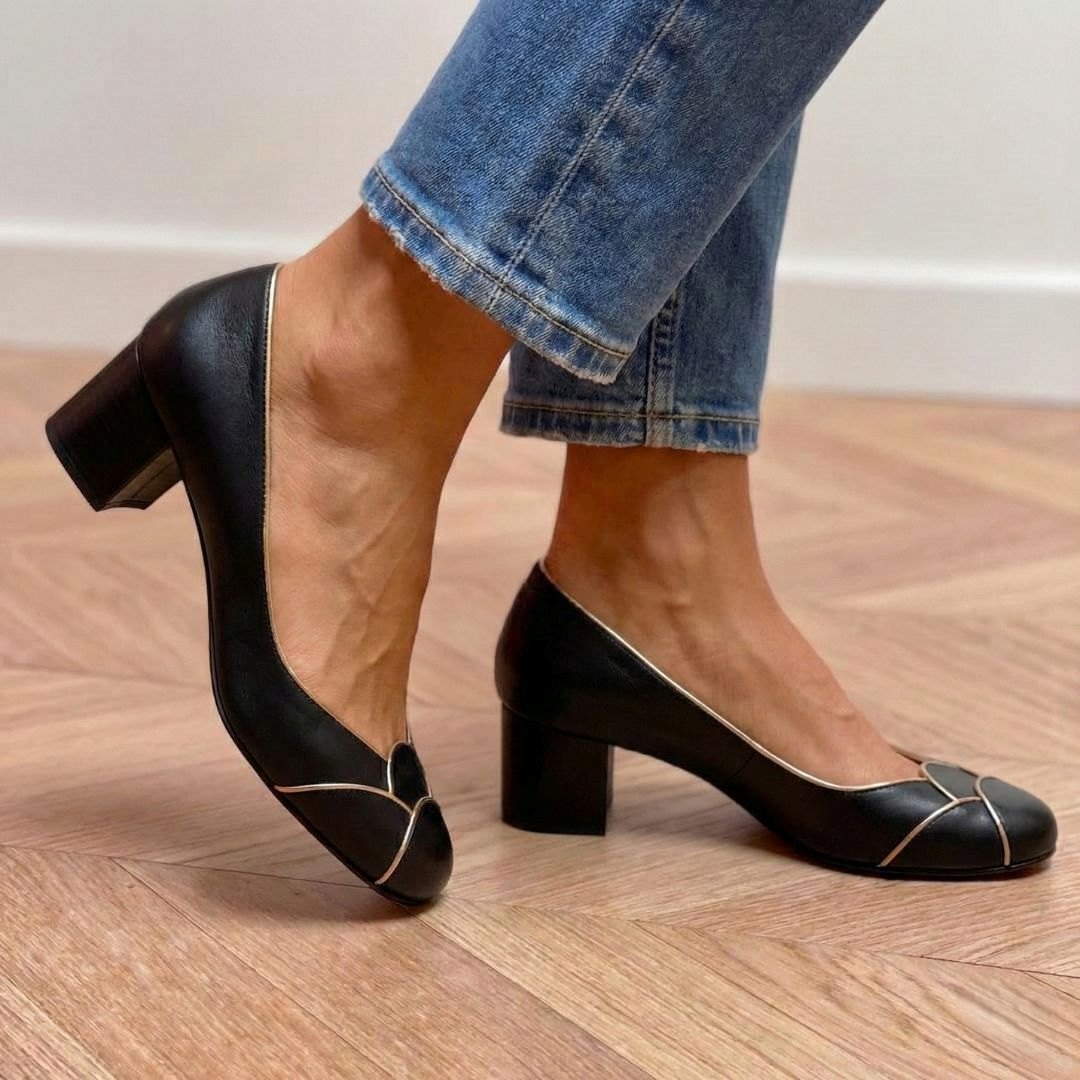 Tacones de bloque elegantes Negro y Oro en punta redonda con perfiles en contraste