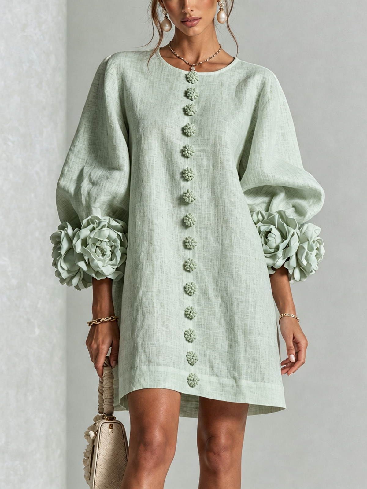 Delia | Vestido Mini de Lino Mezclado con Puños de Rosa, Verde Salvia