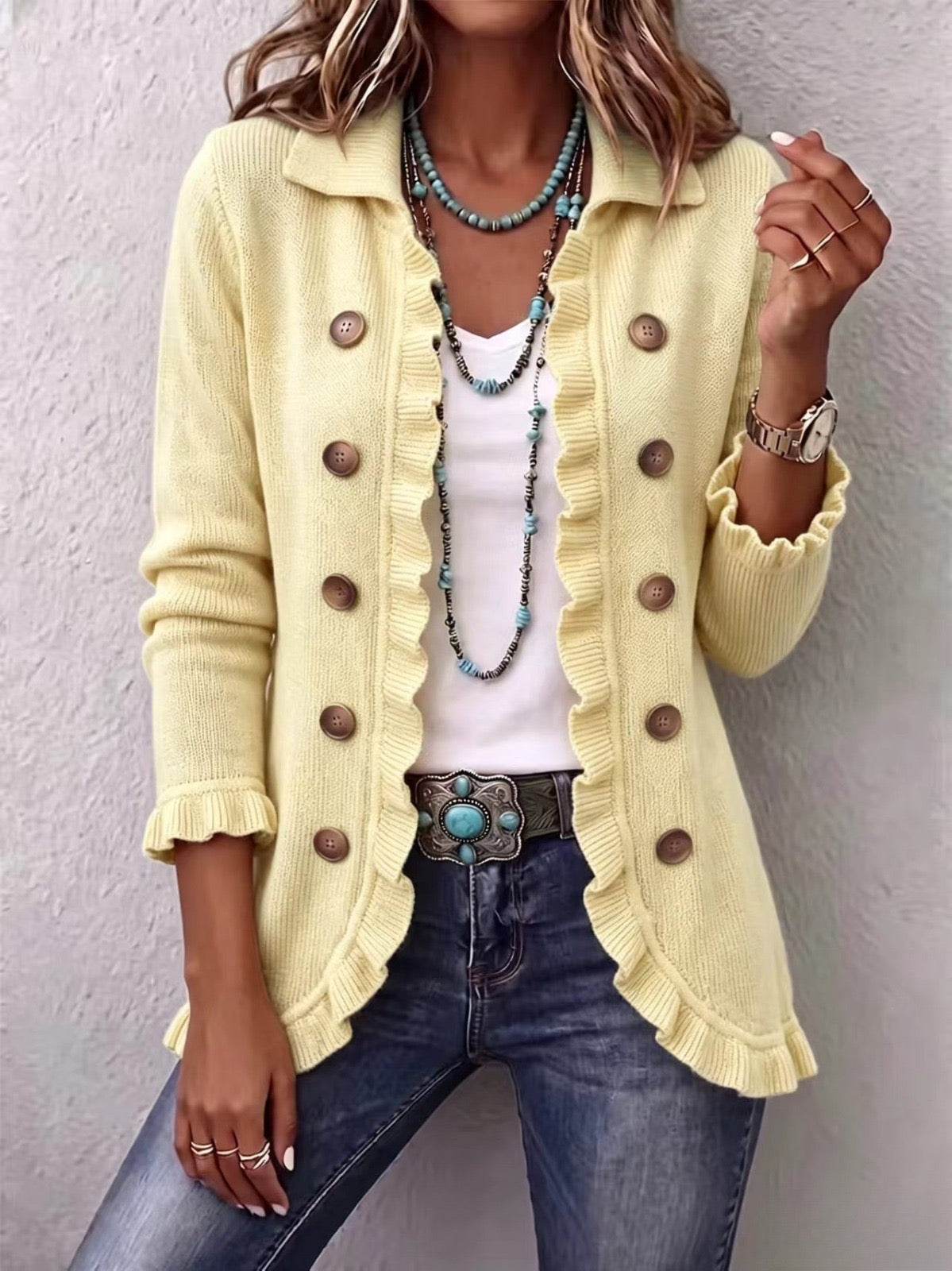 Chaqueta de punto color crema de estilo atemporal NorthFrame, moda femenina minimalista