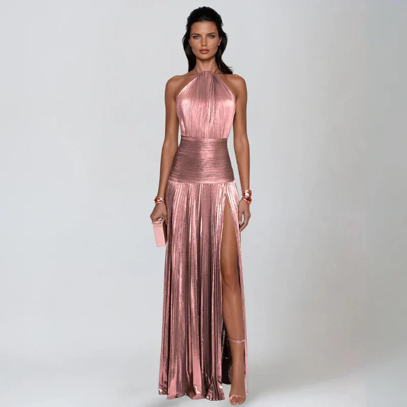Emma | Vestido Halter con Espalda Abierta en Acabado Metálico