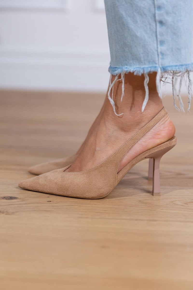 Tacones kitten Beige en punta de color liso