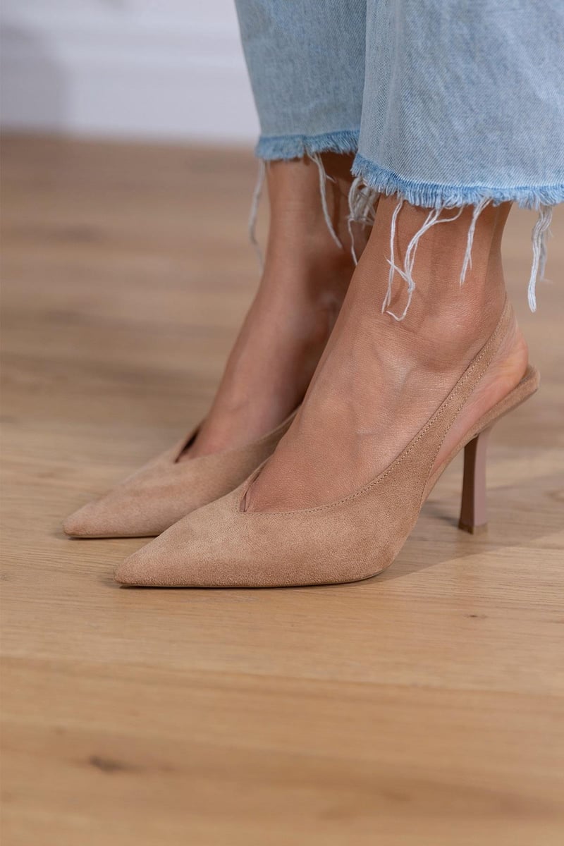 Tacones kitten Beige en punta de color liso